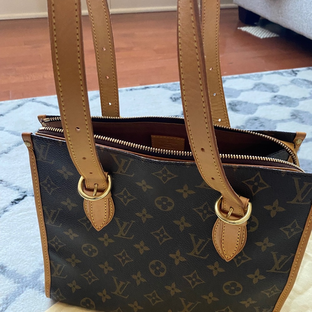 Louis Vuitton tote, Like new!